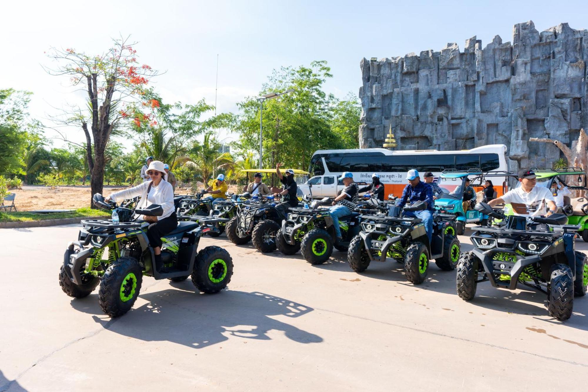 Wonderland Suites And Resort Sihanoukville Exterior photo